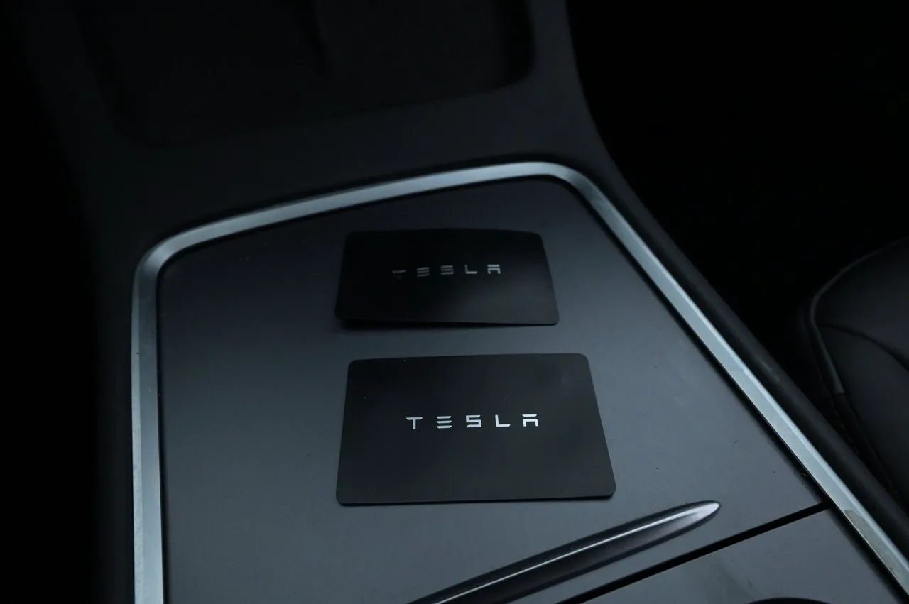 Tesla Model 3 bild 23