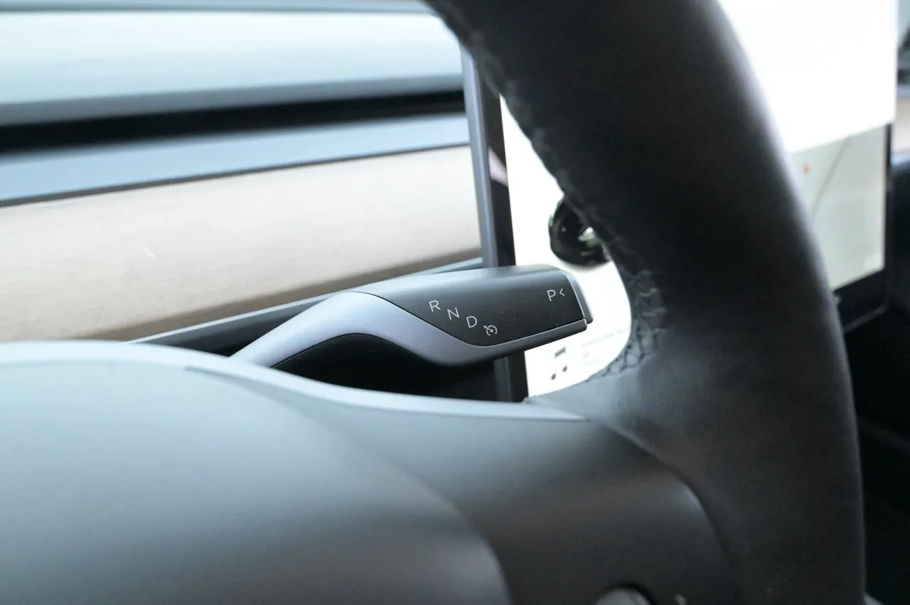 Tesla Model 3 bild 8
