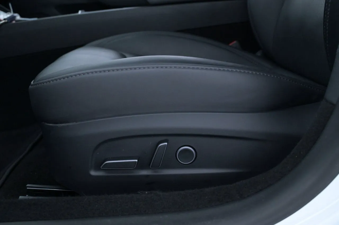 Tesla Model 3 bild 10