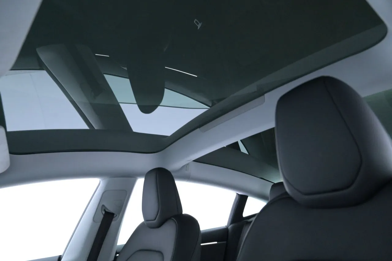 Tesla Model 3 bild 23