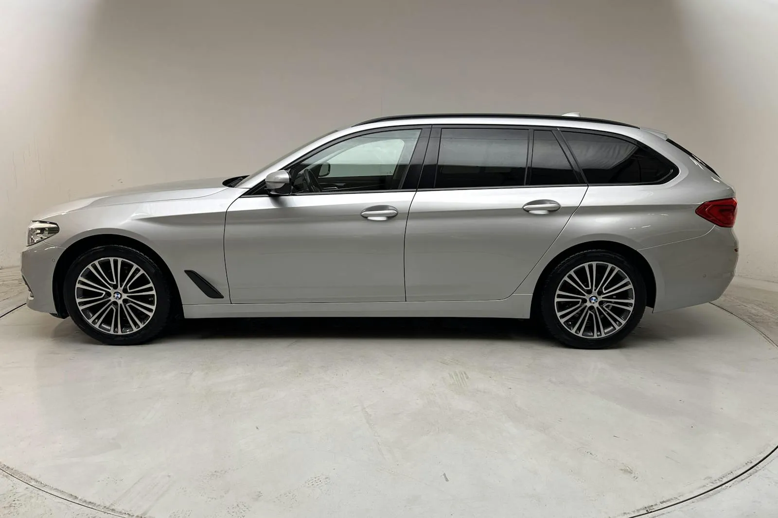 BMW 520 bild 2