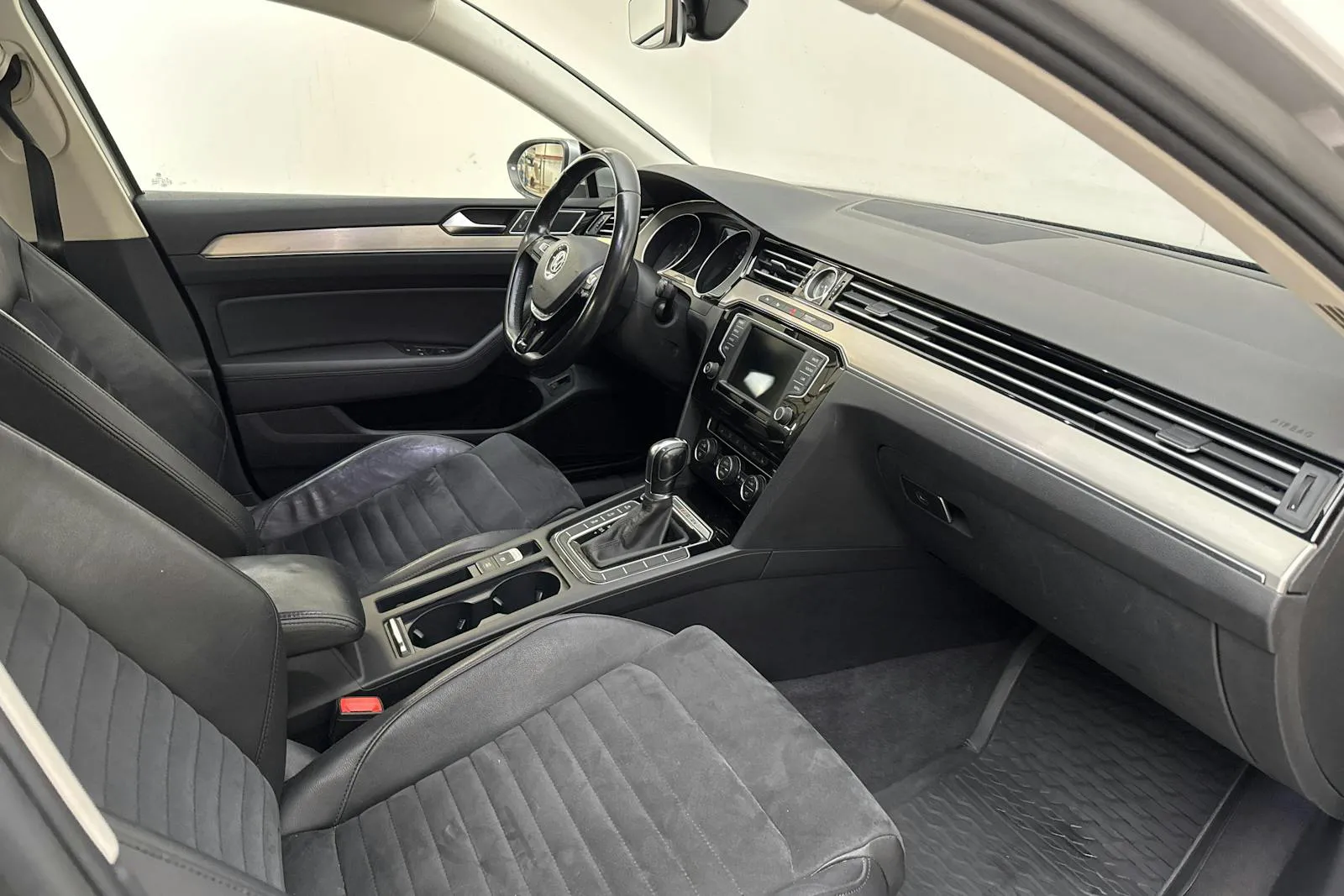 Volkswagen Passat bild 7