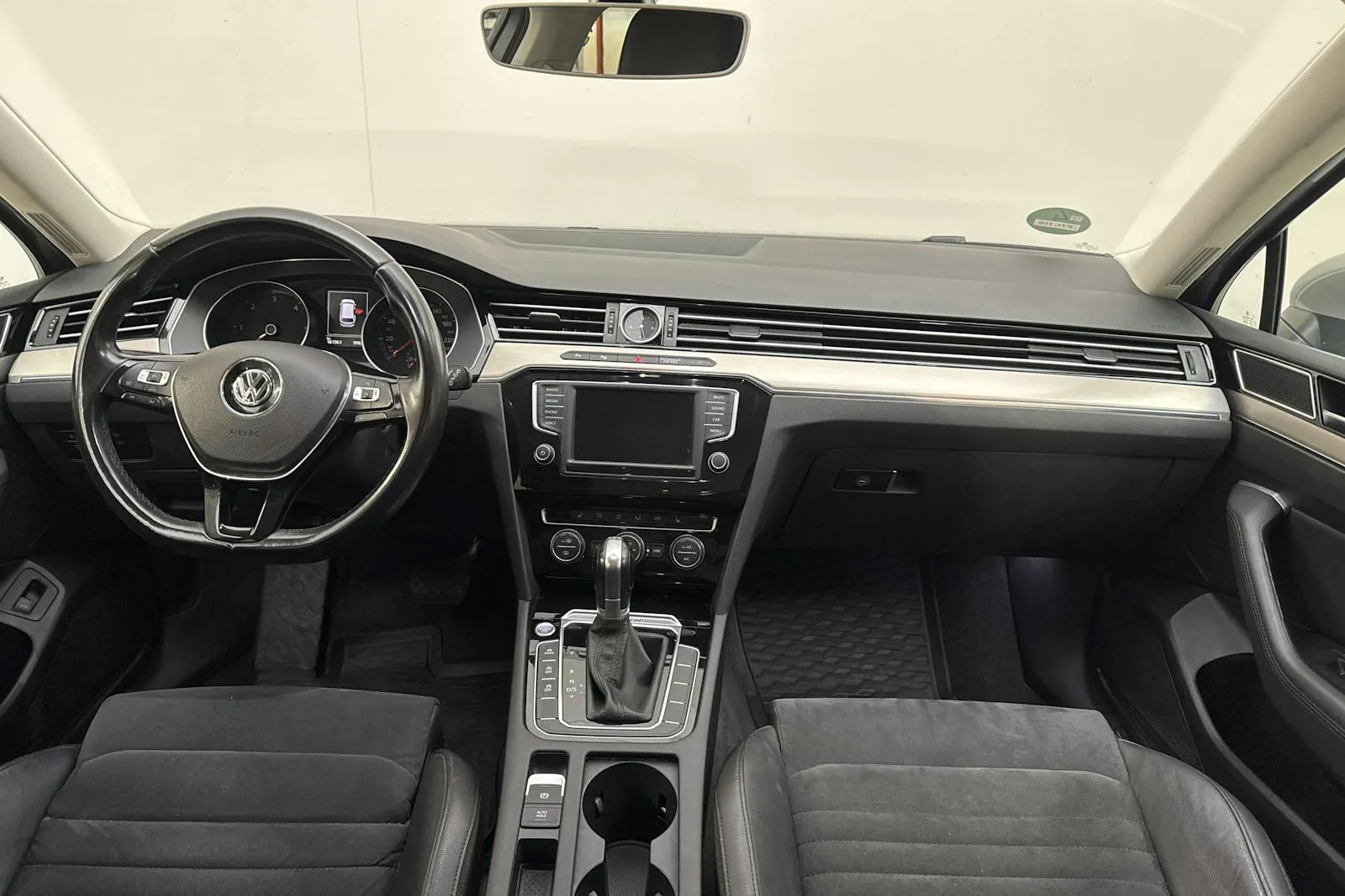 Volkswagen Passat bild 6