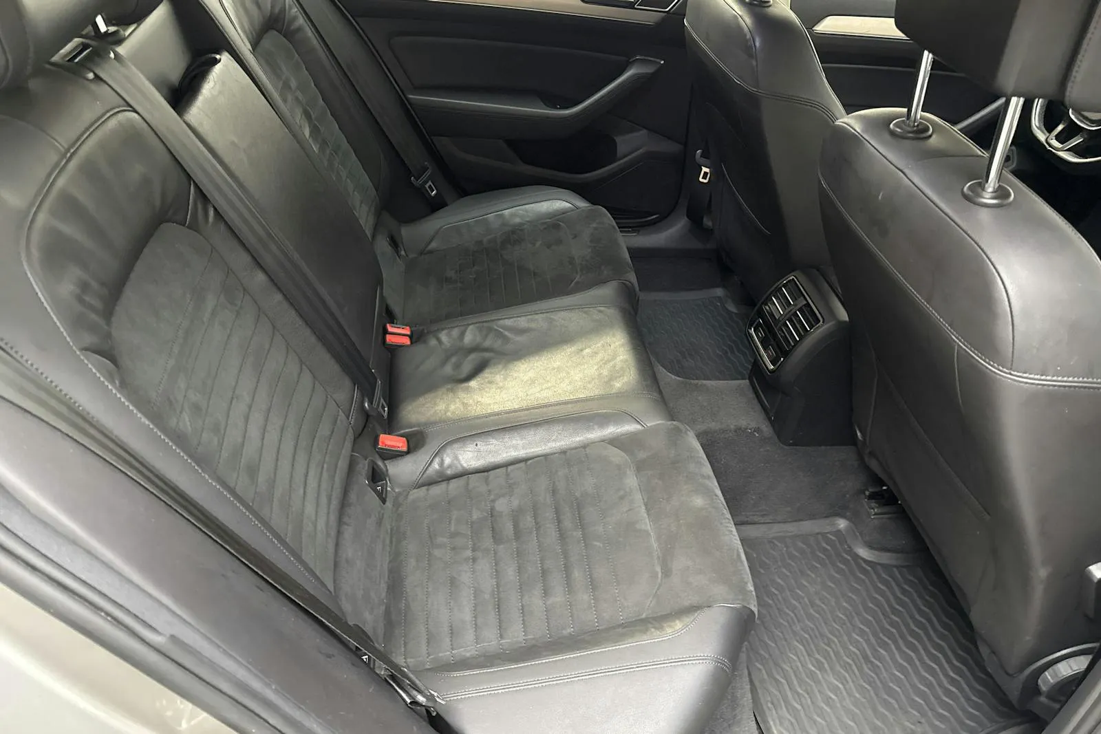 Volkswagen Passat bild 8