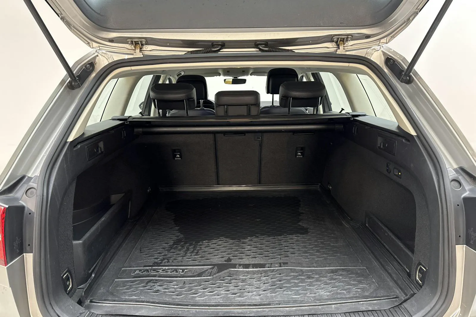 Volkswagen Passat bild 9
