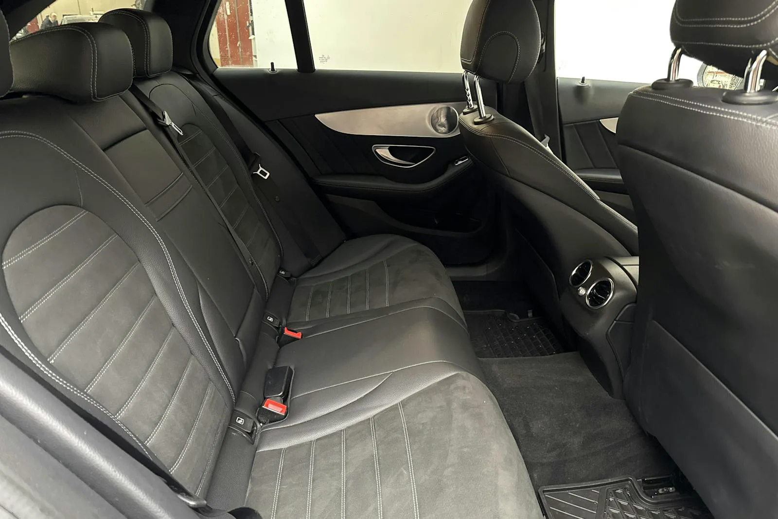 Mercedes C300 bild 8