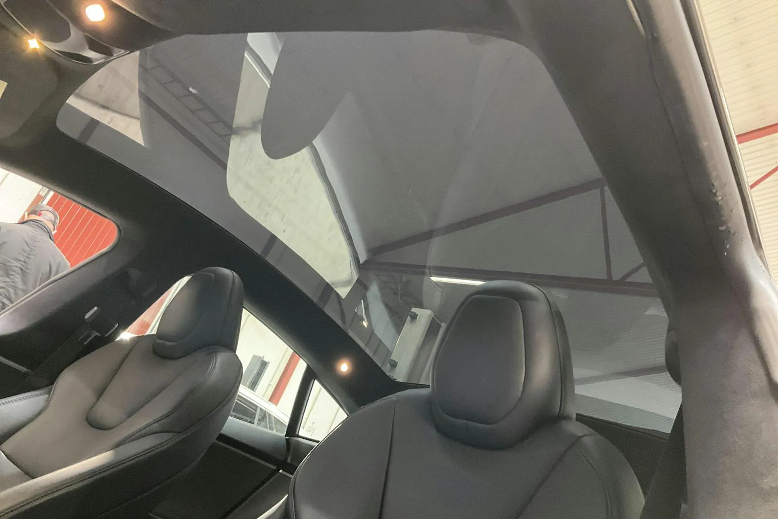 Tesla Model S bild 14