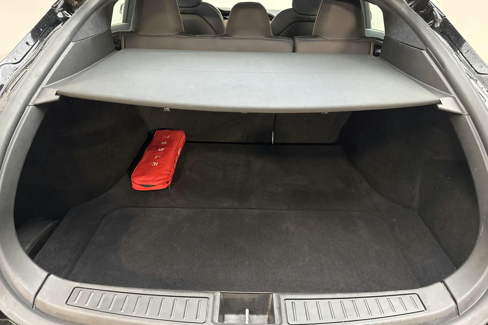 Tesla Model S bild 9