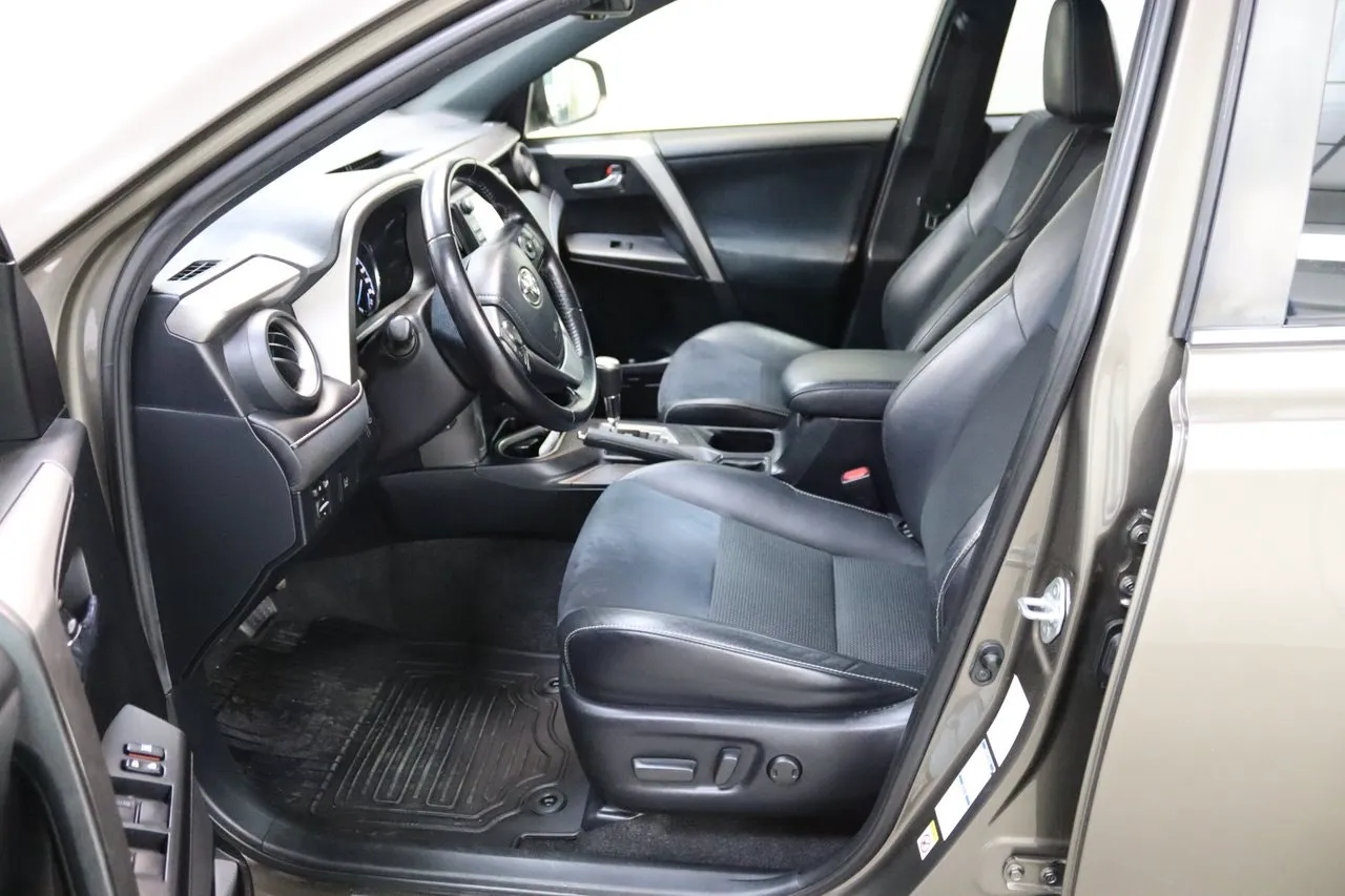 Toyota RAV4 bild 9