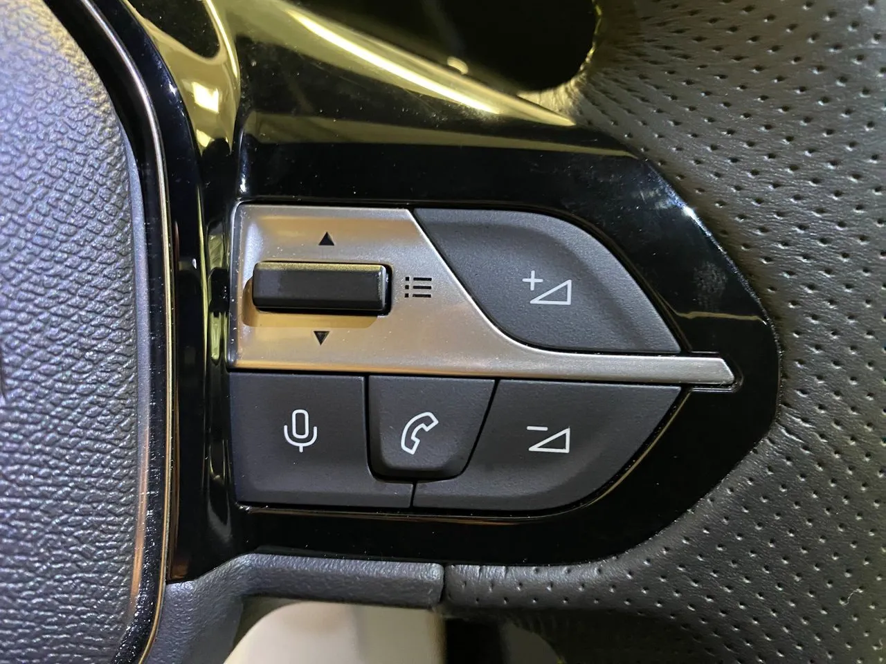 Peugeot 408 bild 19