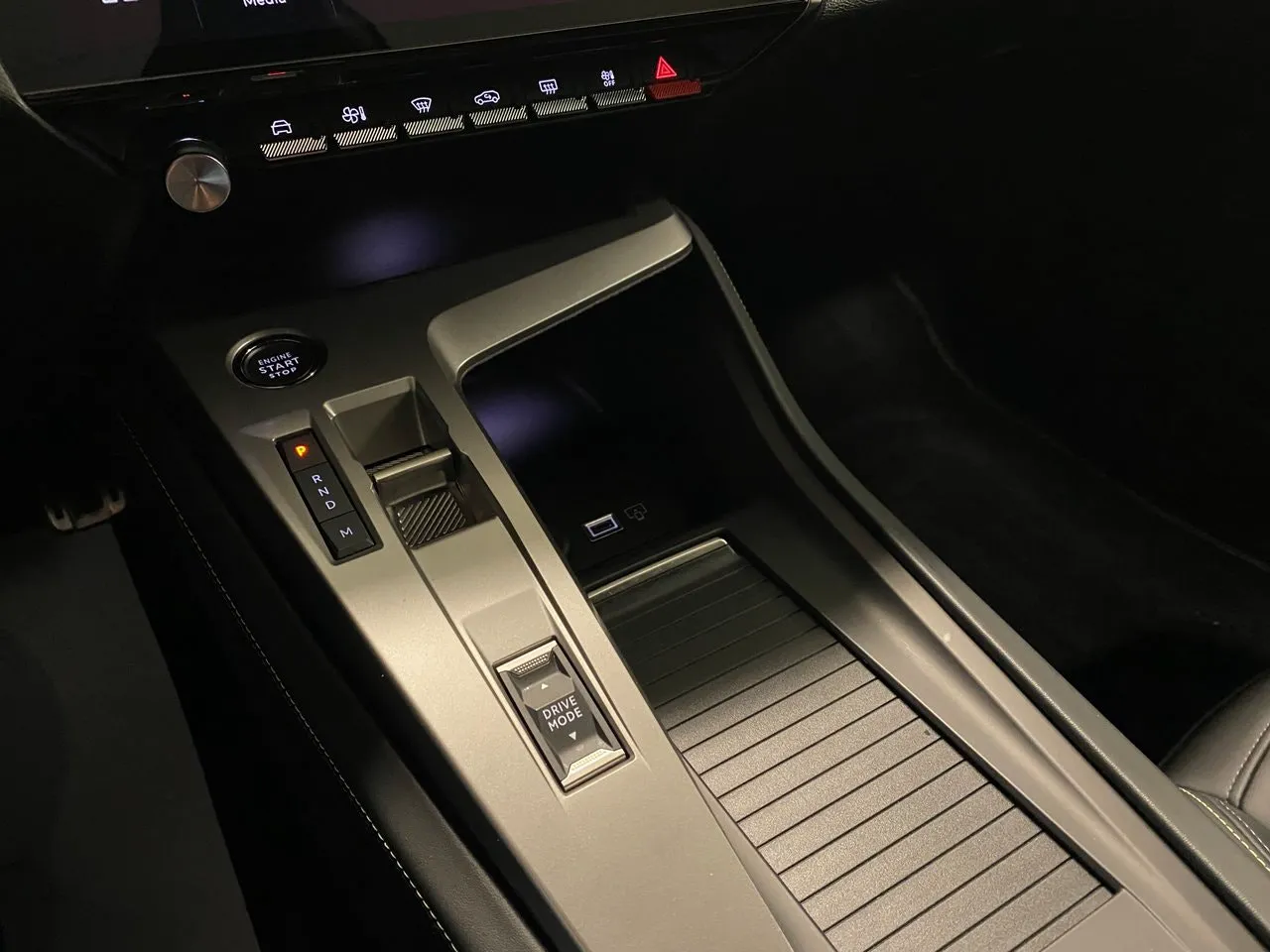 Peugeot 408 bild 17