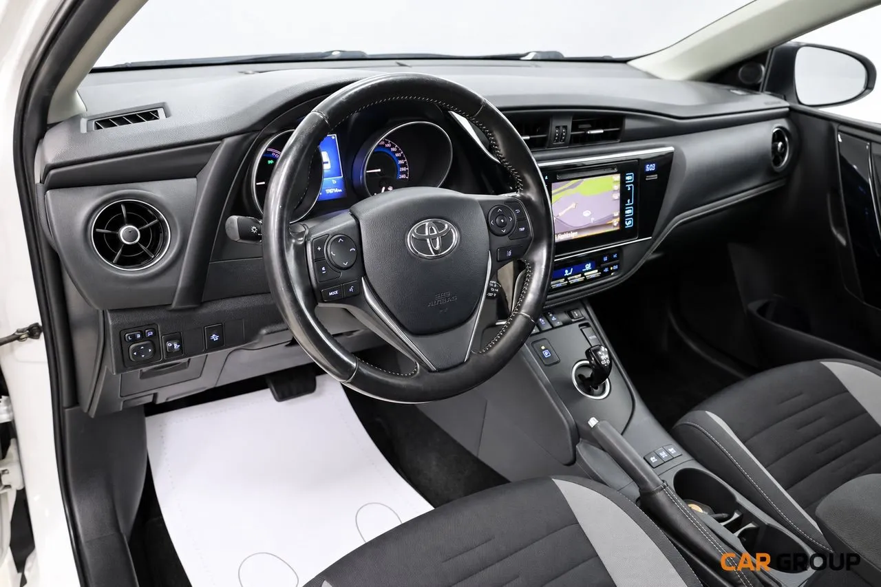Toyota Auris bild 8