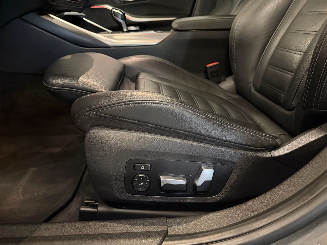 BMW 330 bild 17