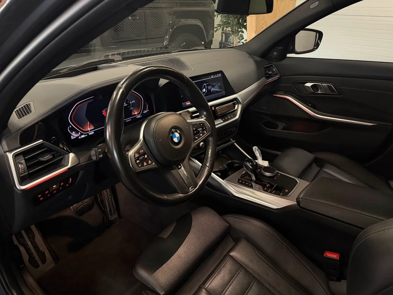 BMW 330 bild 11