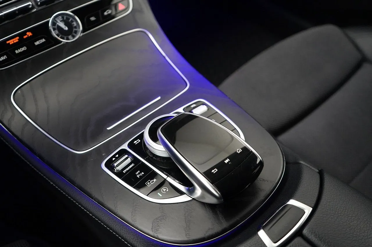 Mercedes E200 bild 18