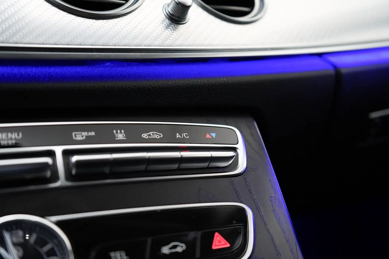 Mercedes E200 bild 17