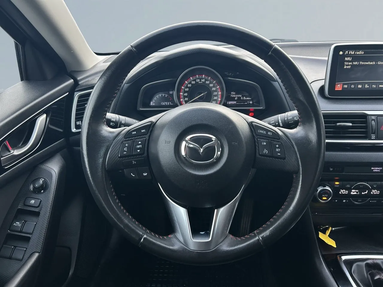 Mazda 3 bild 9