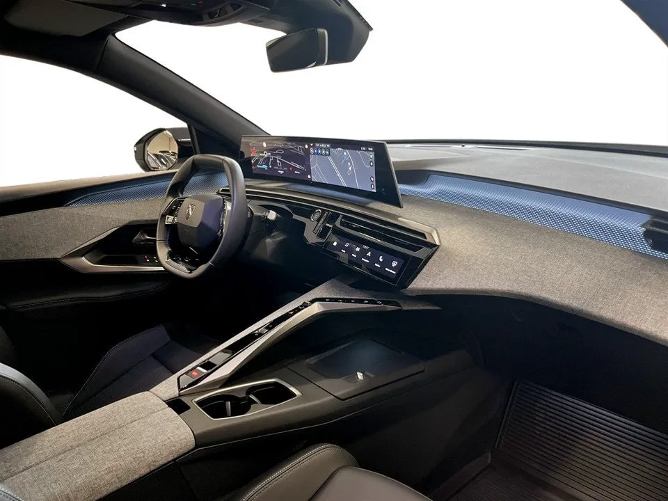 Peugeot e-5008 bild 16