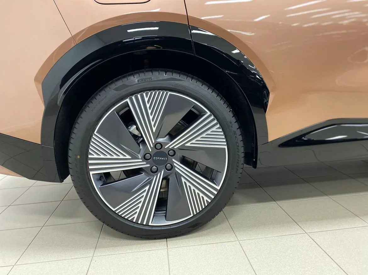 Lynk & Co 08 bild 5