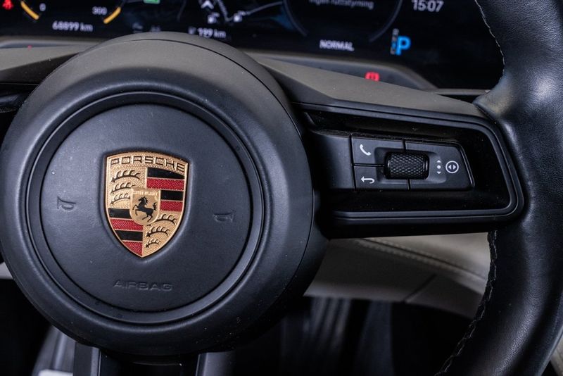 Porsche Taycan bild 19