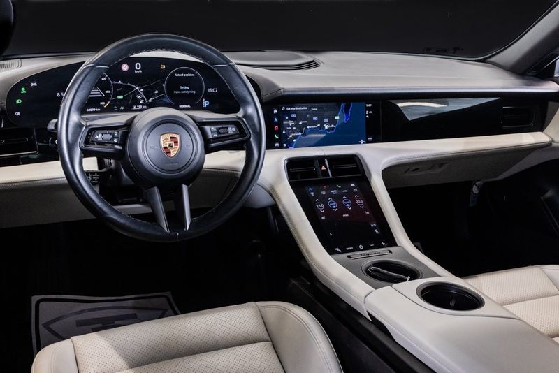 Porsche Taycan bild 17