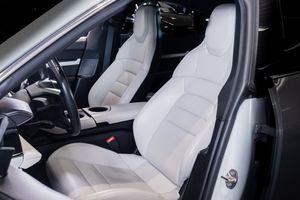 Porsche Taycan bild 14