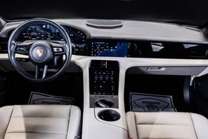 Porsche Taycan bild 15