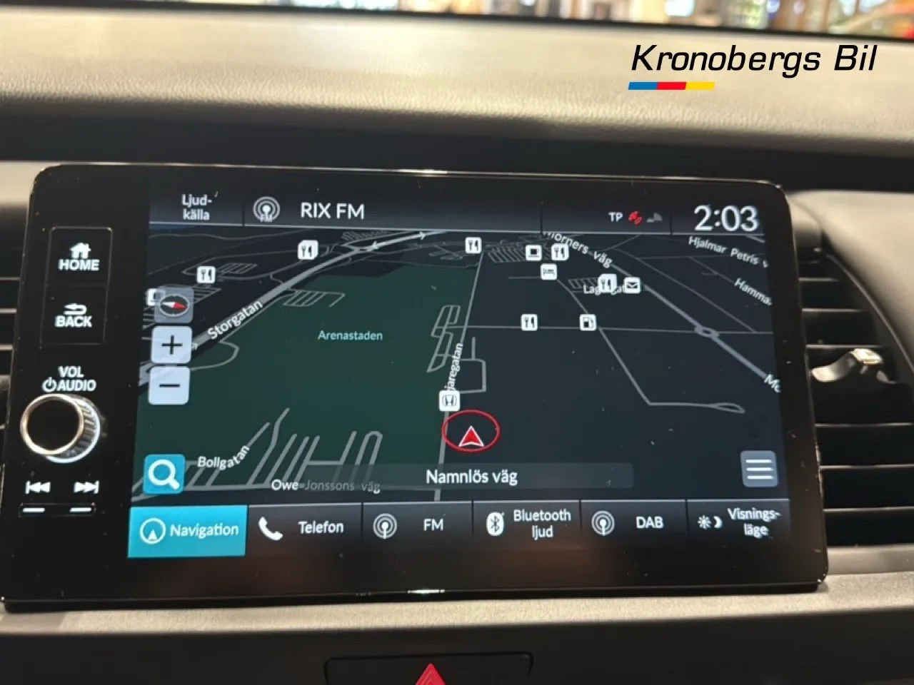 Vehicle image 10