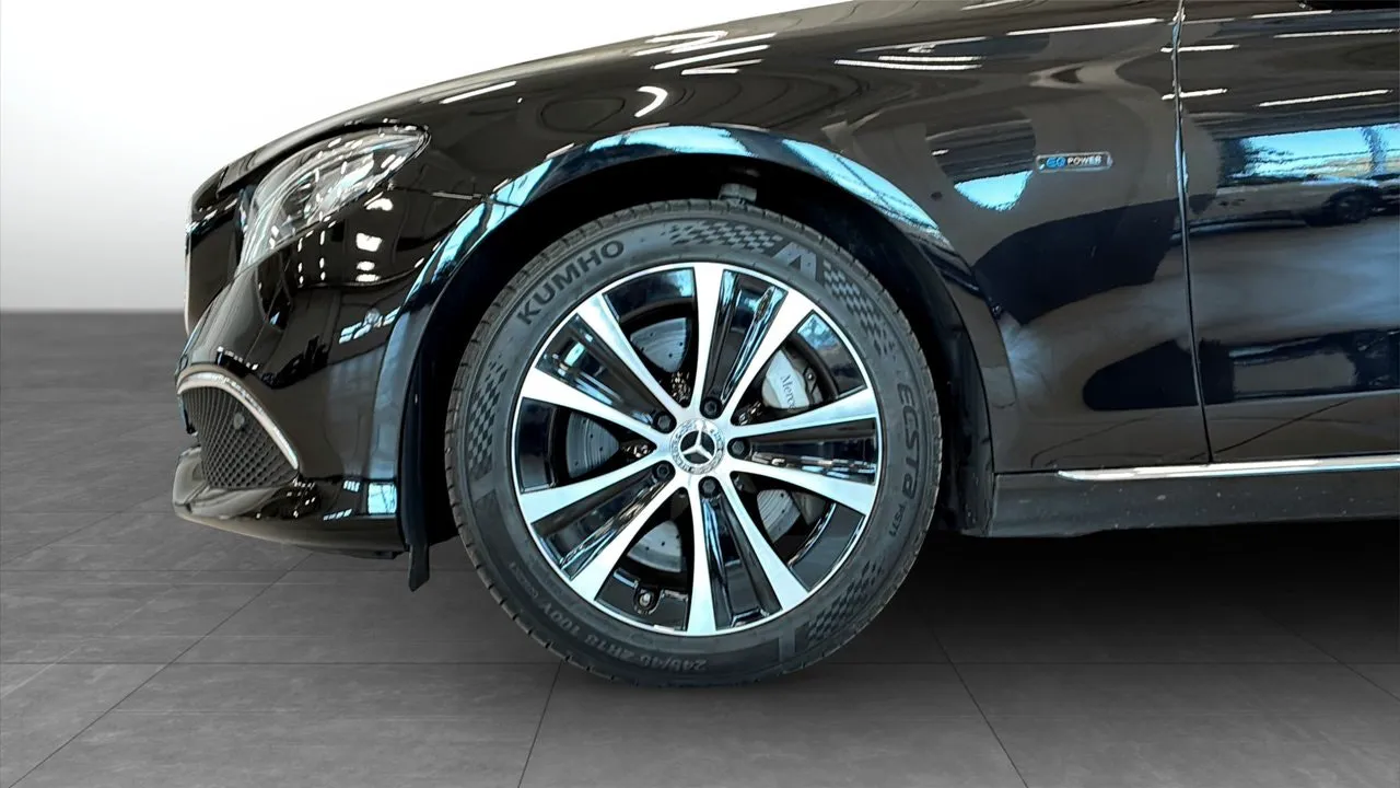 Mercedes E300 bild 9