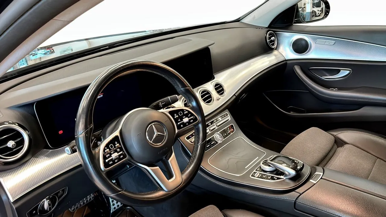 Mercedes E300 bild 12