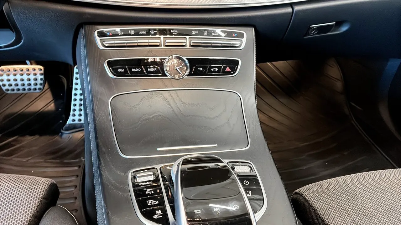 Mercedes E300 bild 15