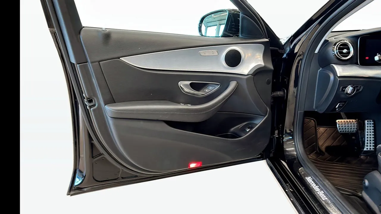 Mercedes E300 bild 11