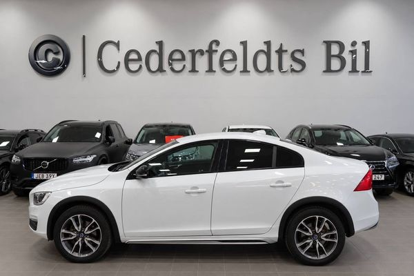 Volvo S60 Cross Country D4 AWD Classic Pro Fullservad 1-Brukare B-kam V-hjul - 2018