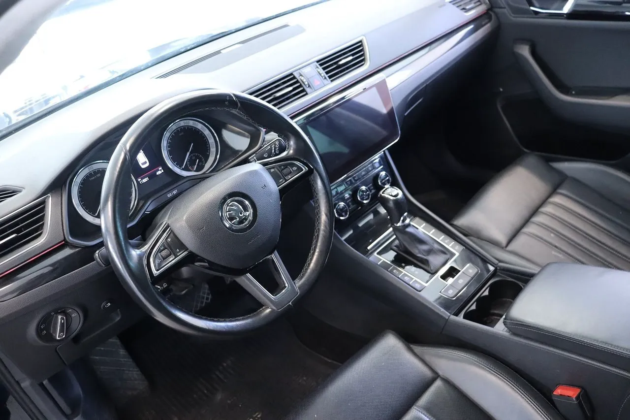Skoda Superb bild 8