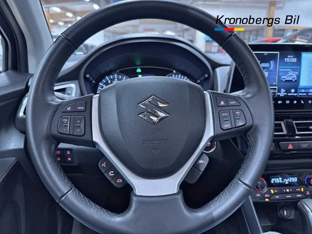 Vehicle image 18