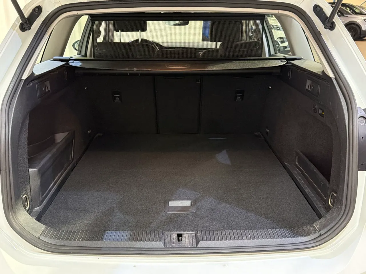 Volkswagen Passat bild 18