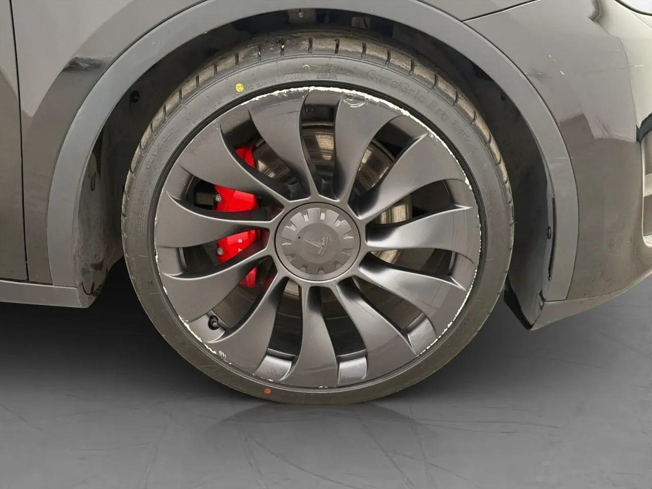 Tesla Model Y bild 33