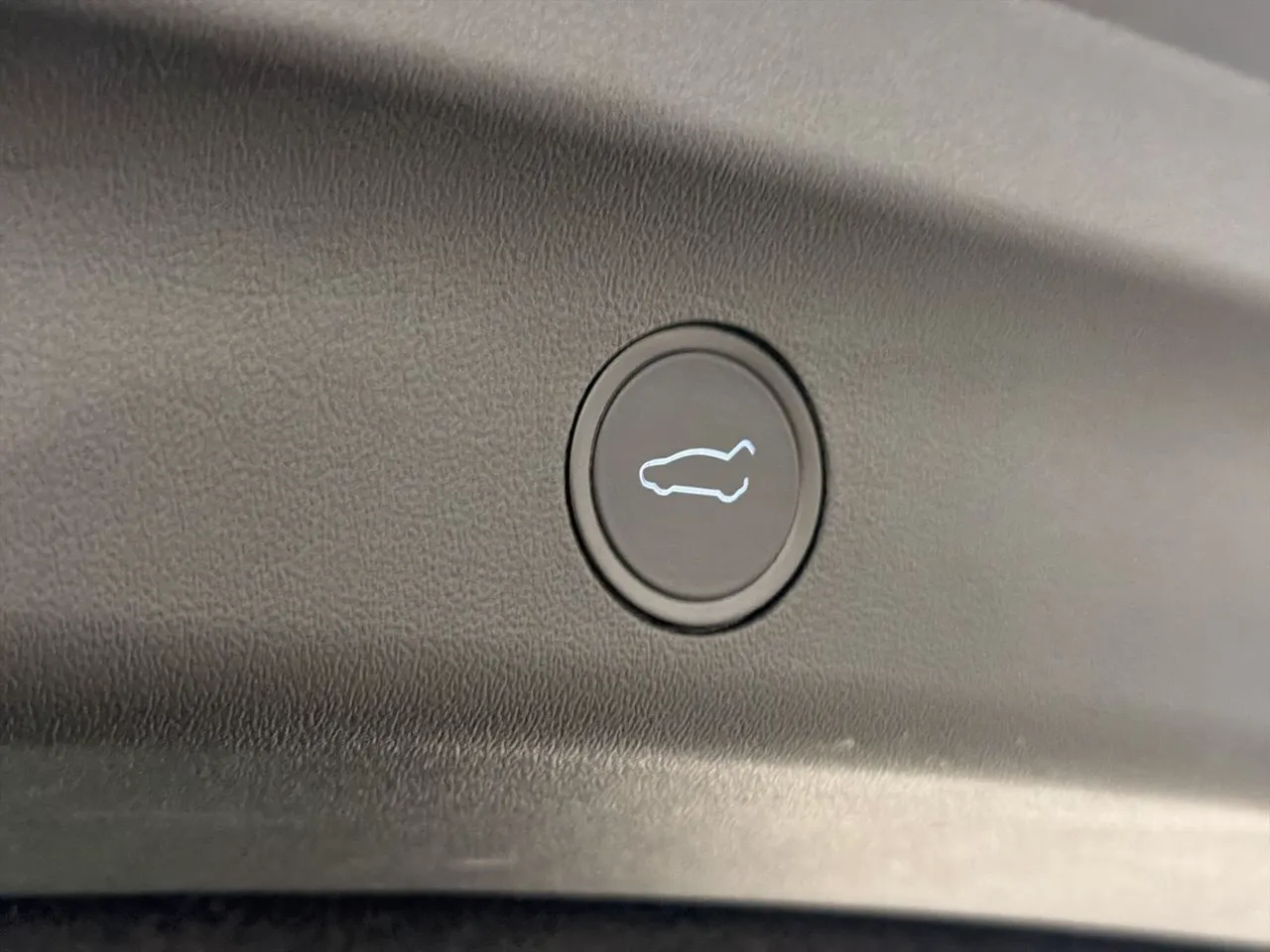 Tesla Model Y bild 29