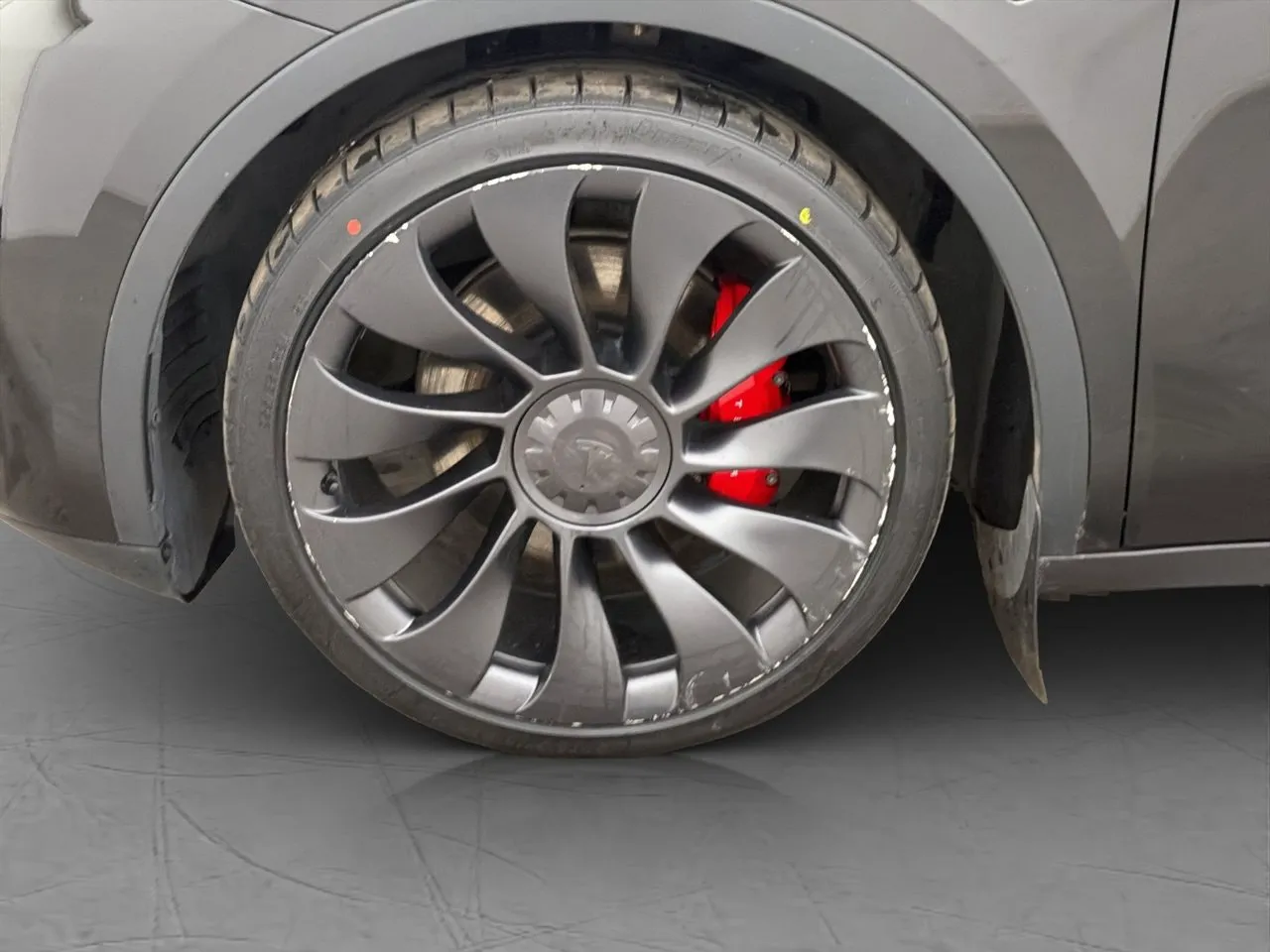 Tesla Model Y bild 30