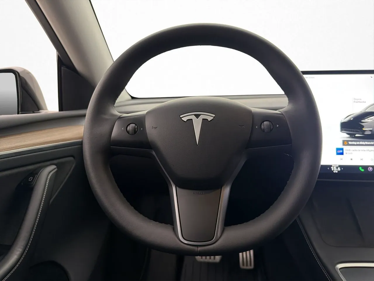 Tesla Model Y bild 13