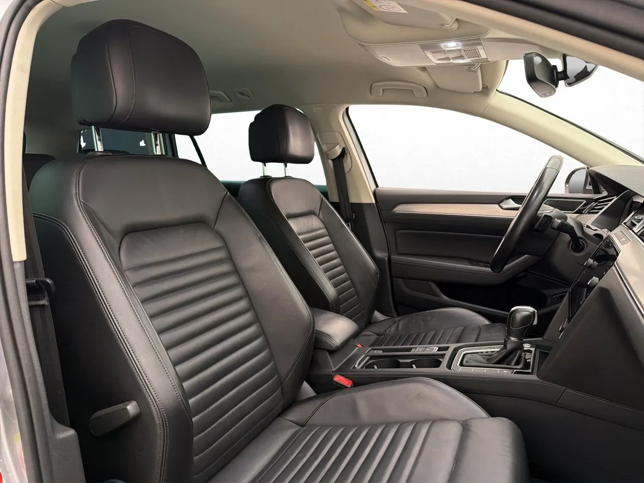 Volkswagen Passat bild 10