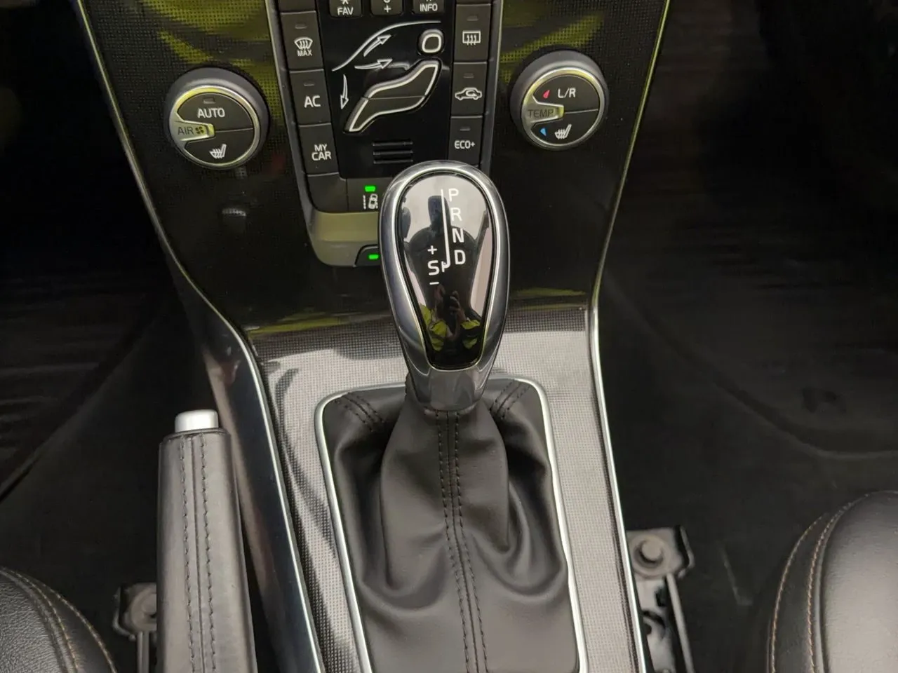 Volvo V40 bild 25