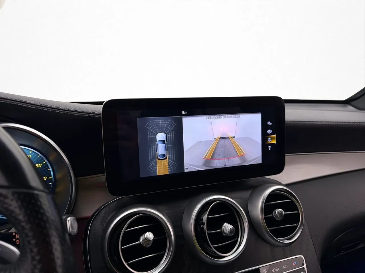 Mercedes GLC300 bild 19
