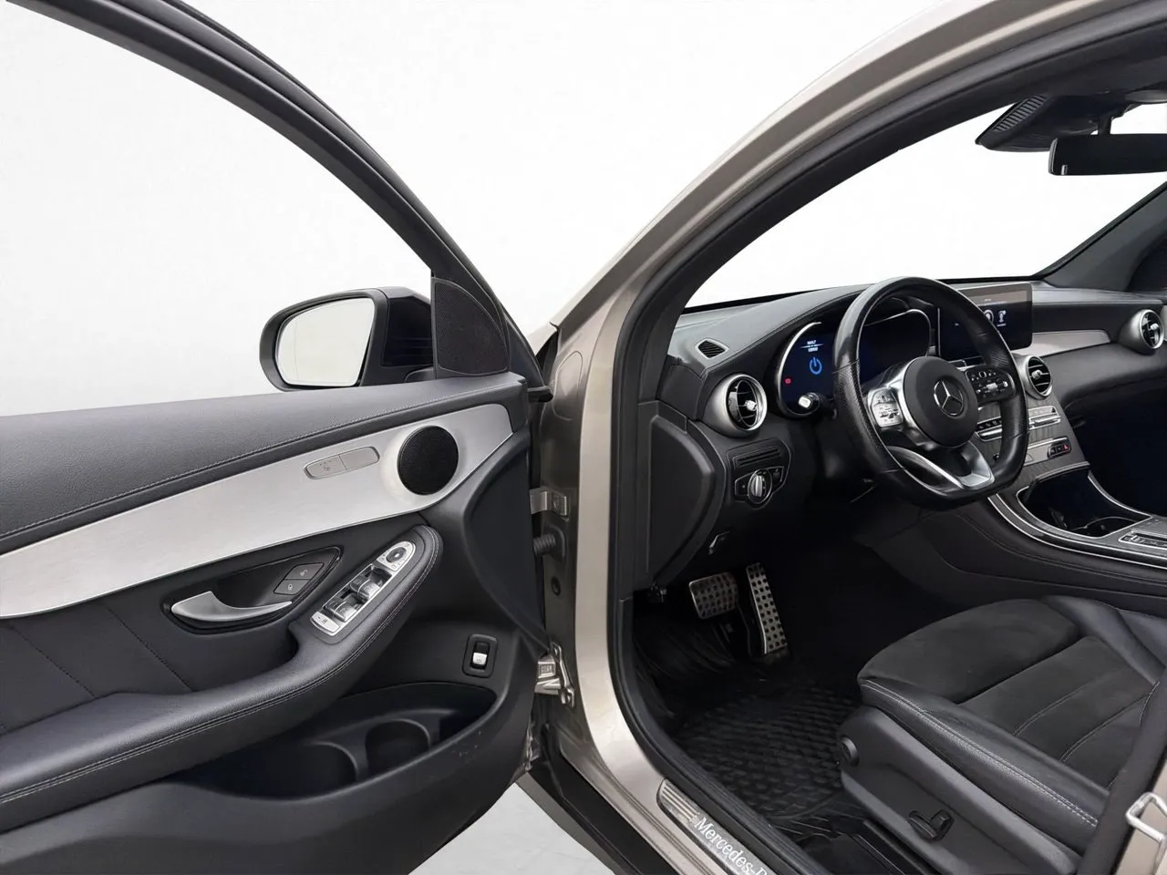 Mercedes GLC300 bild 11