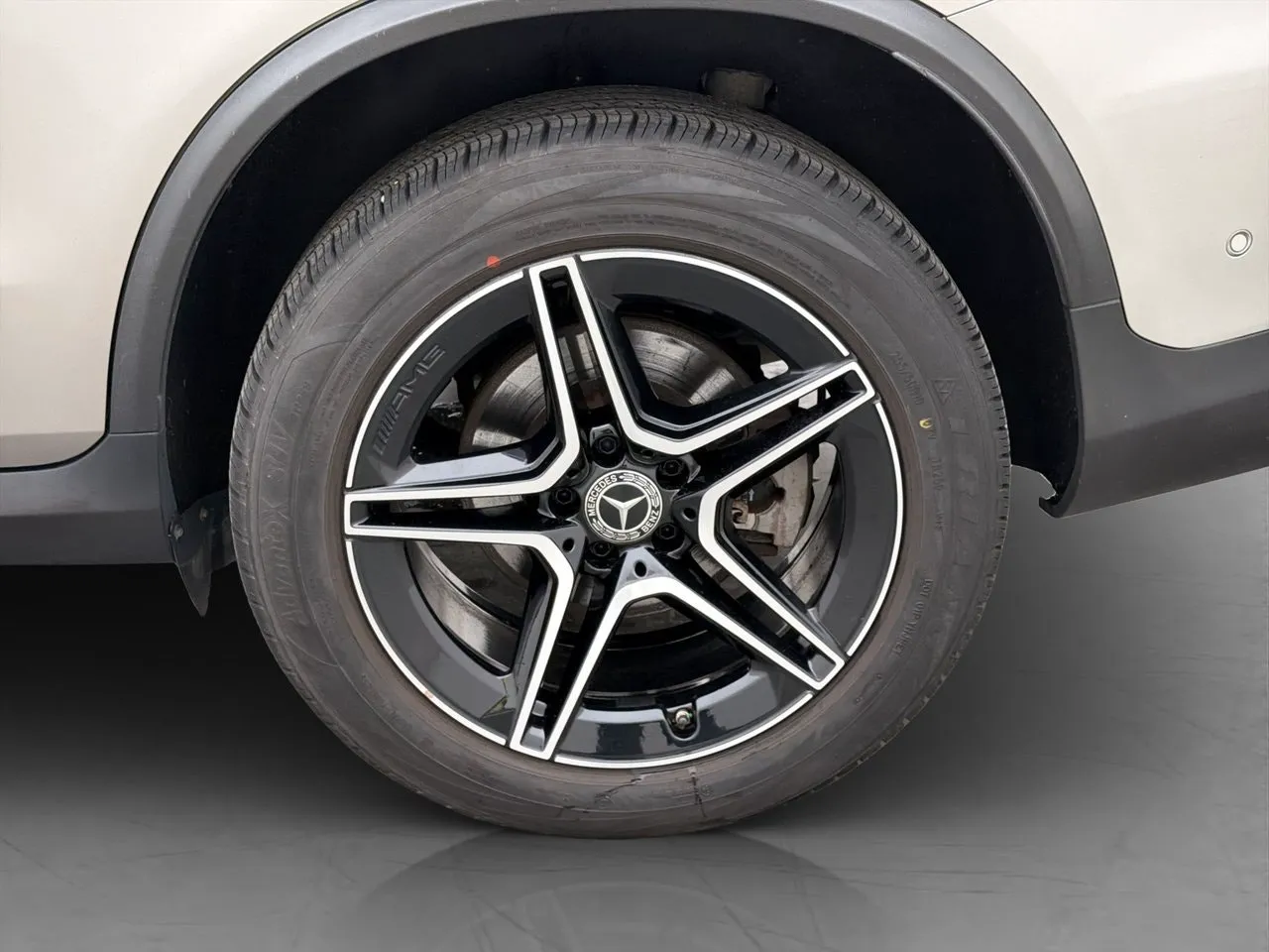 Mercedes GLC300 bild 34