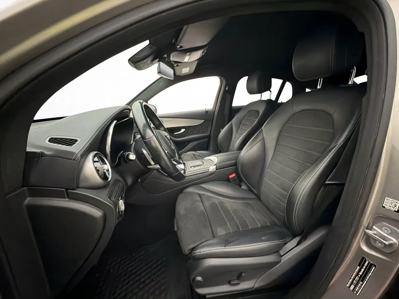 Mercedes GLC300 bild 13