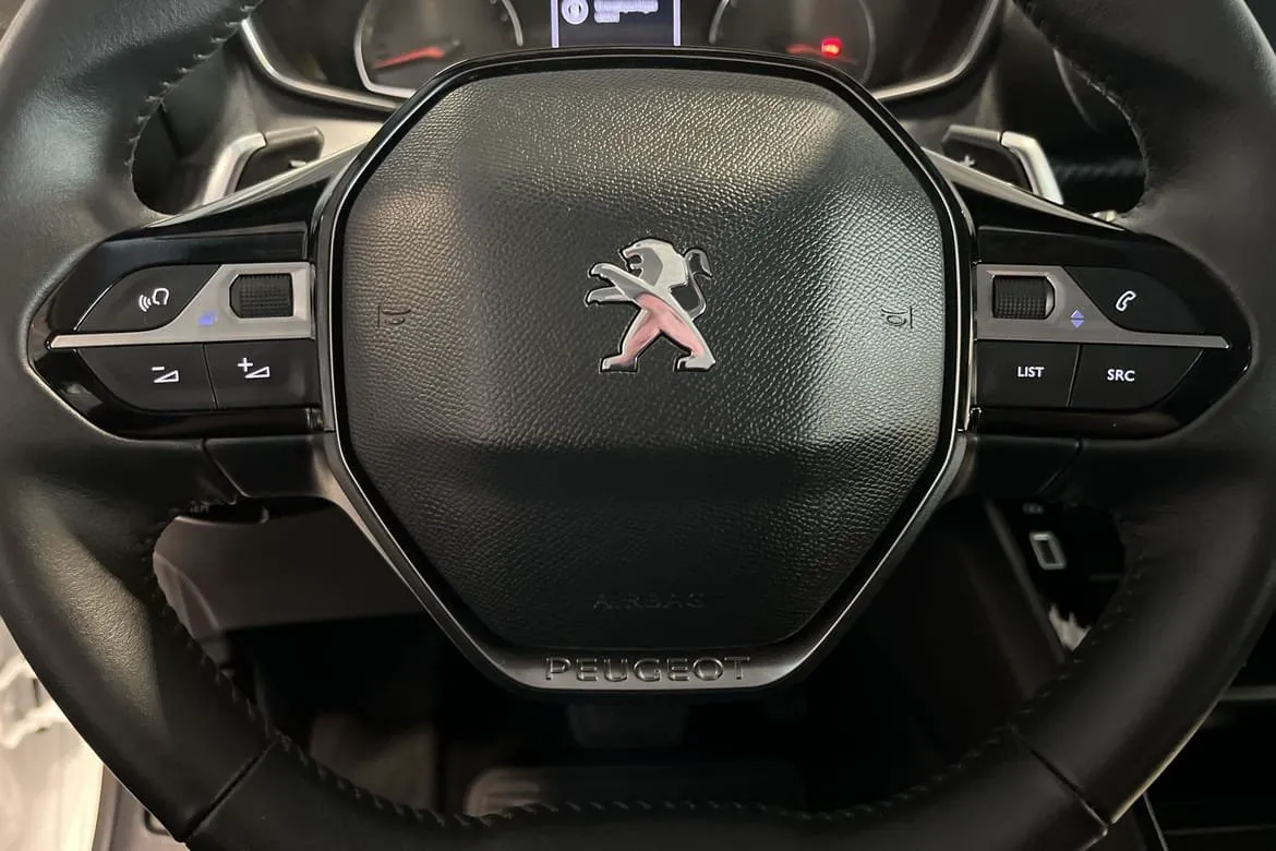 Peugeot 208 bild 9