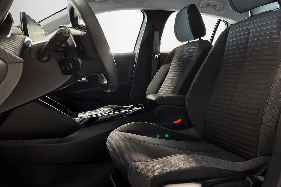 Peugeot 208 bild 4