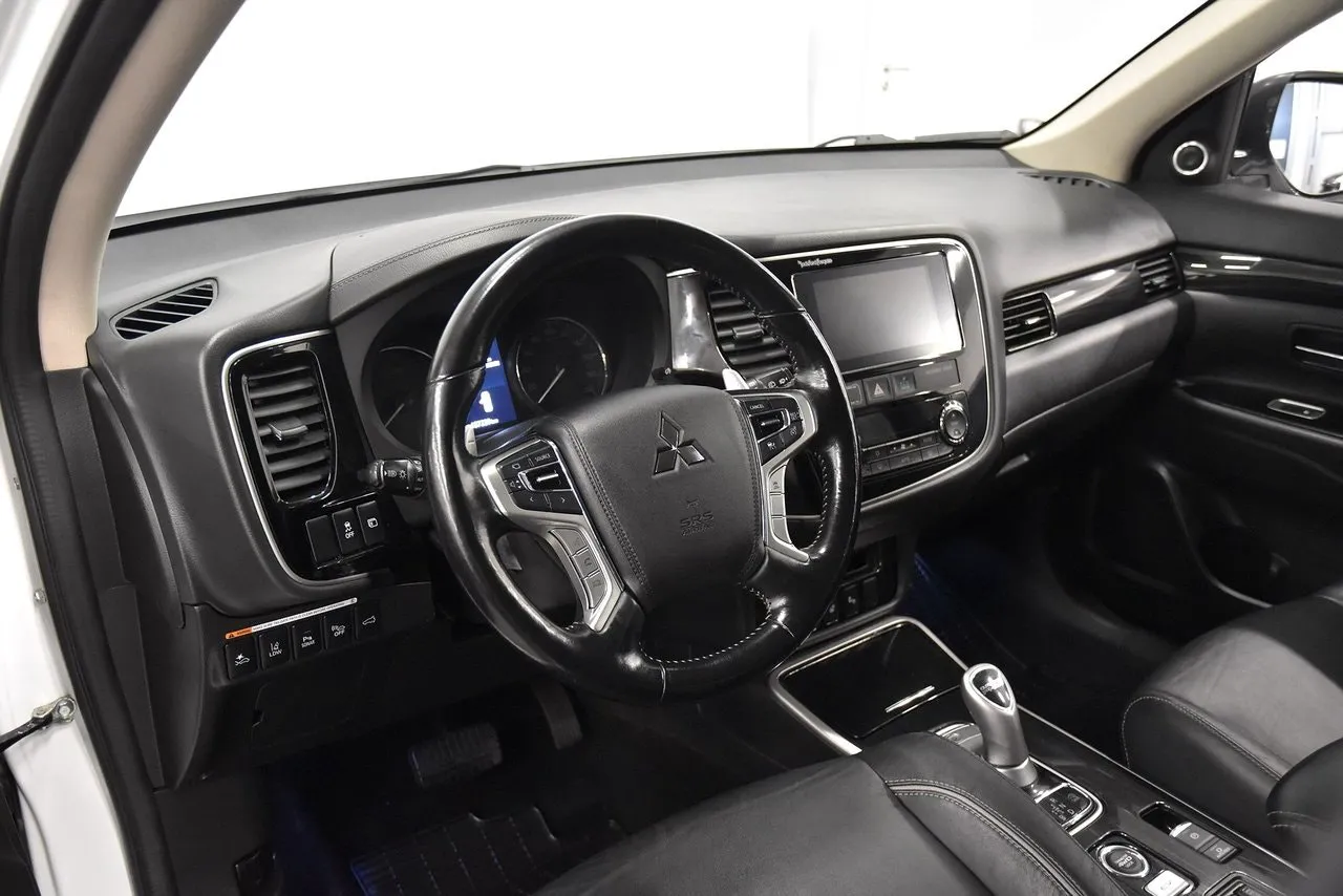 Mitsubishi Outlander bild 9