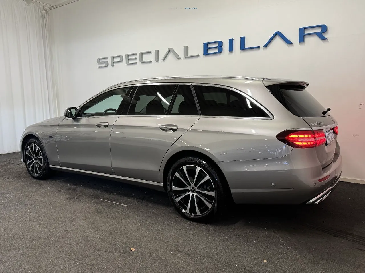 Mercedes E300 bild 3
